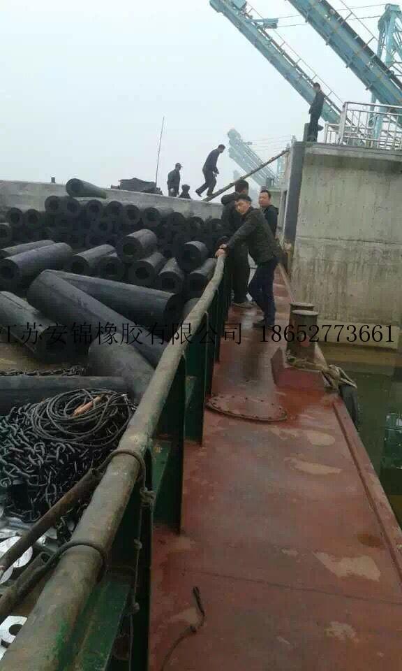  Y(圓筒型)橡膠護舷